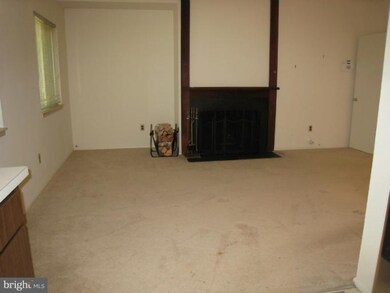 12618 Magna Carta Rd, Herndon, VA 20171 - photo 6