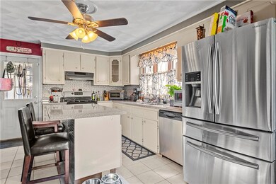 107 Prudence Ave, Providence, RI 02909 - photo 7