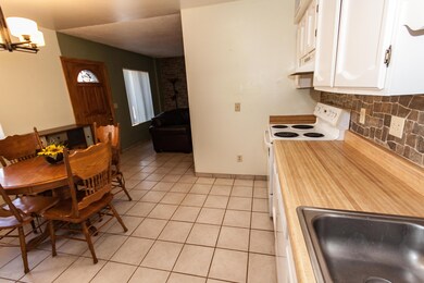 Kitchen 2 (1 of 1)