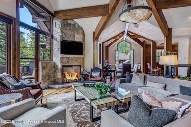 09_900_Waters_Avenue_1_Aspen_81611009_ml
