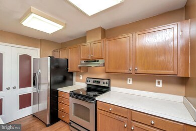 9222 Mccarty Rd, Lorton, VA 22079 - photo 6