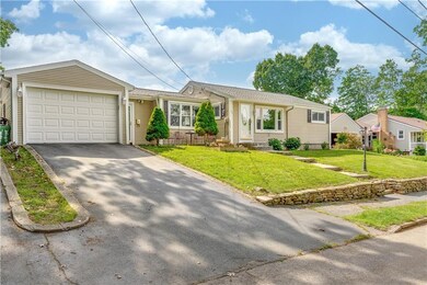 52 Oakland Dr, West Warwick, RI 02893 - photo 2