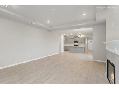 695 E Cleveland St, Carlton, OR 97111 - photo 6