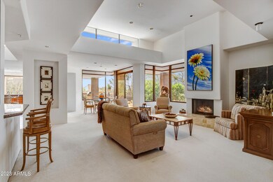 004_Living Room