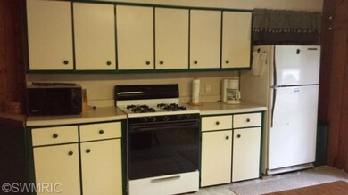 9287 W Hillcrest Blvd, Baldwin, MI 49304 - photo 2