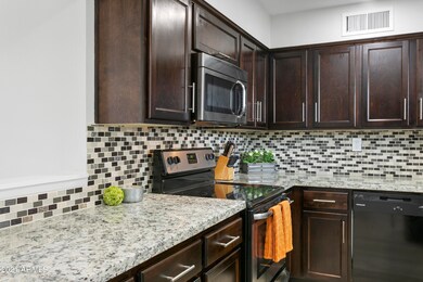 4344 N 36th St unit 8, Phoenix, AZ 85018 - photo 7