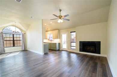 103 Catie Ln, Joshua, TX 76058 - photo 4