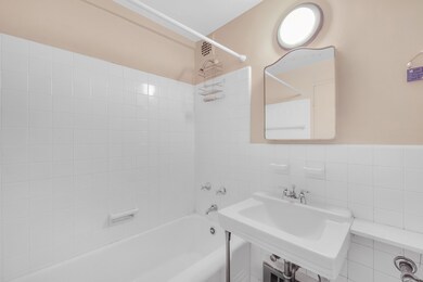 unlisted-address, New York, NY 10128 - photo 6