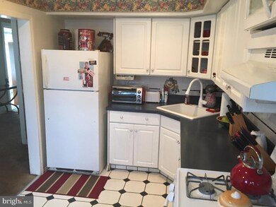 7870 Beverly Blvd, Upper Darby, PA 19082 - photo 5