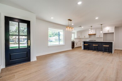 5106 Viking Dr, Houston, TX 77092 - photo 3