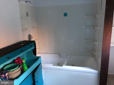 10 Cedar Ln, Boyertown, PA 19512 - photo 3