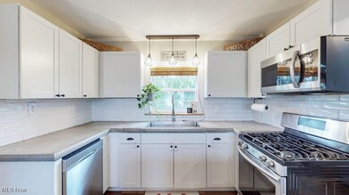 1630 E Maple St NW, North Canton, OH 44720 - photo 6