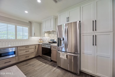 Kitchen w/SS Appliances