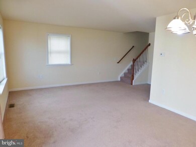 112 E Broad St, New Holland, PA 17557 - photo 5