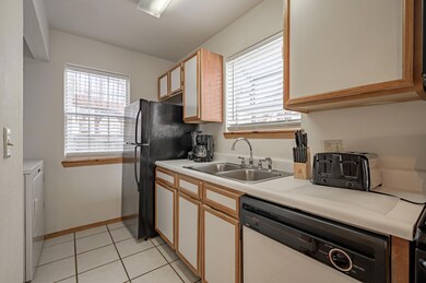 17 Goldfinch Road 1 (4)