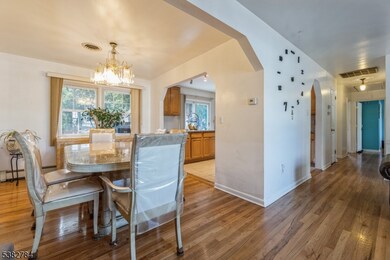 21 Kuhn Ct, Saddle Brook, NJ 07663 - photo 6