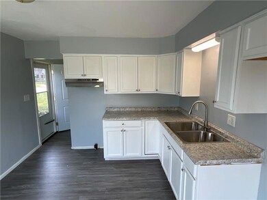 2215 Forkner St, Anderson, IN 46016 - photo 7