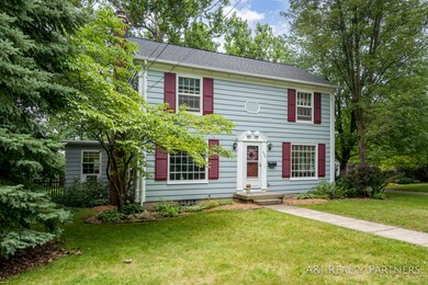 664 Winchill St-2