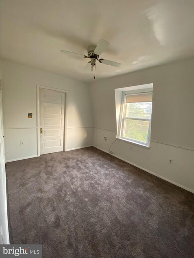 2814 Moyers Ln, Reading, PA 19605 - photo 3