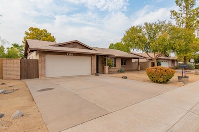 2152 E Apollo Ave, Tempe, AZ 85283 - photo 2