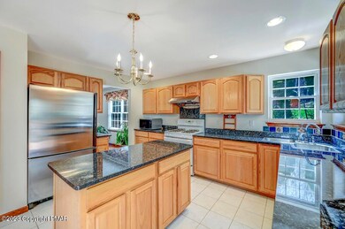 782 Wedgewood Lake Dr 18 Large