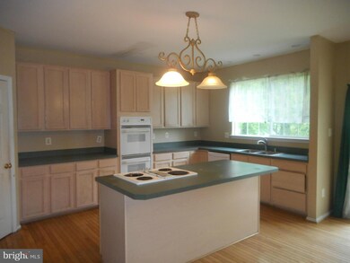 2349 S Hampton Dr, Bryans Road, MD 20616 - photo 4