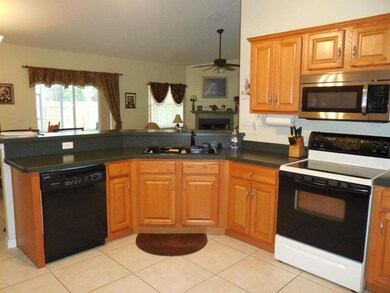 3365 Tarragon St 009