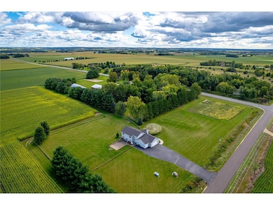 811 130th St, Roberts, WI 54023 - photo 3