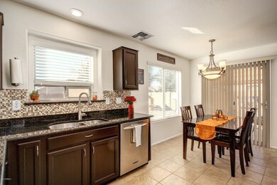 DURANGO KITCHEN TO DINING