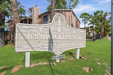 7402 Alabonson Rd unit 303, Houston, TX 77088 - photo 2
