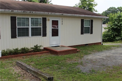 148 W Edgewood Cir, Asheboro, NC 27205 - photo 2