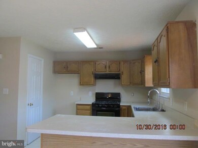 303 Potomac Hills Dr, Stafford, VA 22554 - photo 6