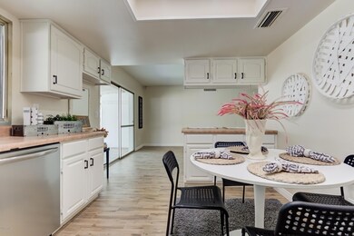 Kitchen/Dining