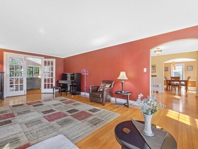 94 Evelyn Rd, Waban, MA 02468 - photo 5