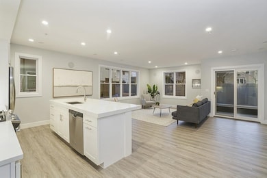 151 Hancock St unit 7, Quincy, MA 02171 - photo 2