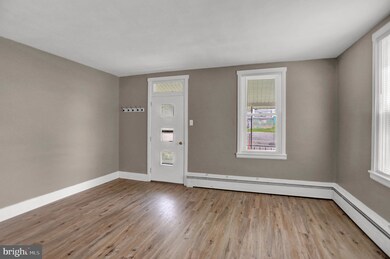 548 W Broad St, Williamstown, PA 17098 - photo 5