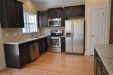 662 Stags Leap Ct, High Point, NC 27265 - photo 3