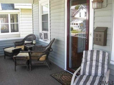 30 Sparkill Ave, Albany, NY 12209 - photo 2