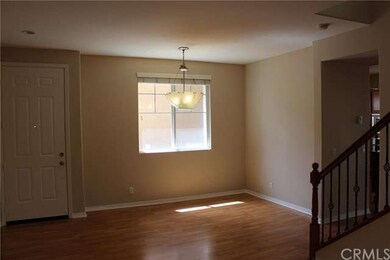 This is the room you enter from the front door: Li