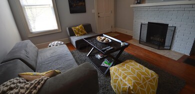 Living Room Furnished (2)