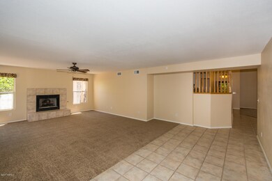 Great room w/fpl
