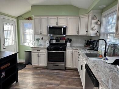 12 Coomer Ave, Warren, RI 02885 - photo 4