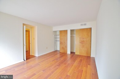 Lafayette Park unit 310, Falls Church, VA 22041 - photo 7