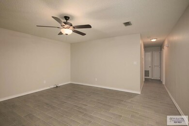 1014 Valley Cir, Alamo, TX 78516 - photo 6