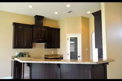 2722 Maria Luiza Dr unit 2, Edinburg, TX 78539 - photo 6