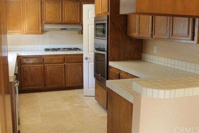 Kitchen with new SS appliances (5 top gas burner, 