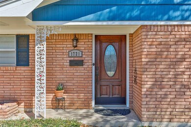 1721 Morningside Dr, Gainesville, TX 76240 - photo 2