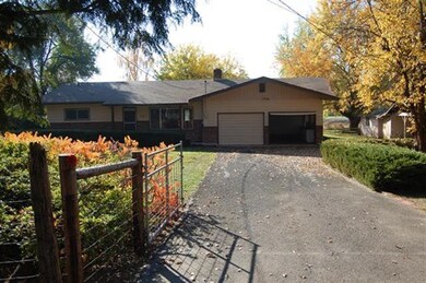 12267 Blackwell Rd, Central Point, OR 97502 - photo 6