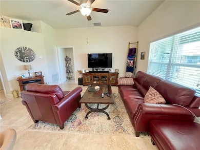 14526 Scottburgh Glen Dr, Wimauma, FL 33598 - photo 4