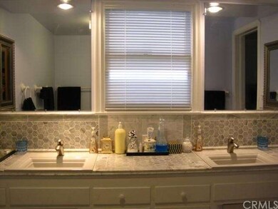Updated Full Bath